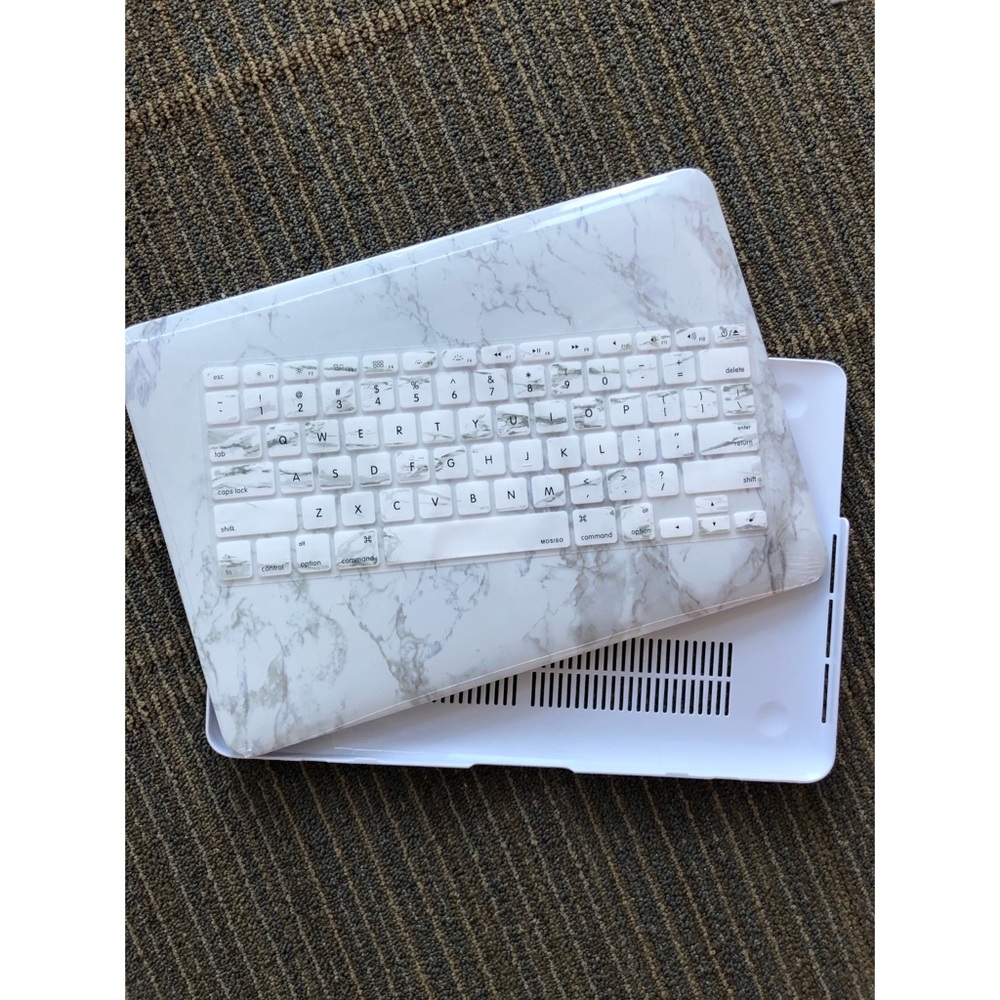 MacBook Pro - Case, keyboard and screen protector